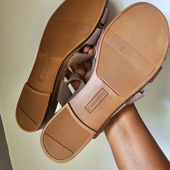 NEW WITHOUT BOX NATURALIZER N5 CONTOUR KAYE LEATHER UPPER BEIGE SANDALS 9.5 - Picture 12 of 13